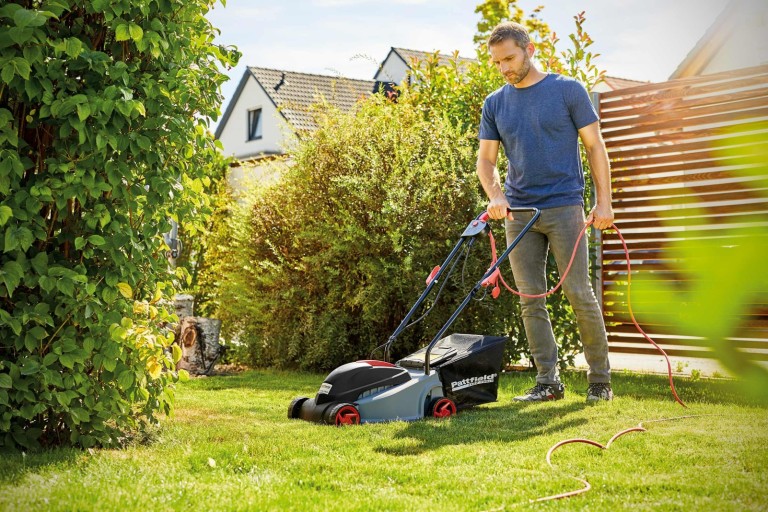 5 tipů, jak se starat o zahradní sekačku na trávu